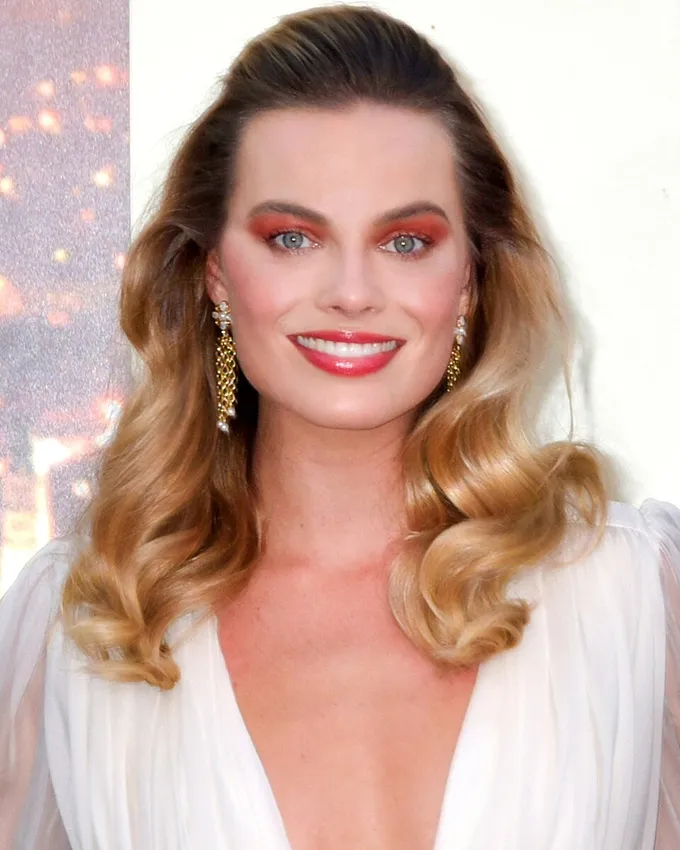 Margot Robbie Personal Life: Relationships, Marriage, and Family